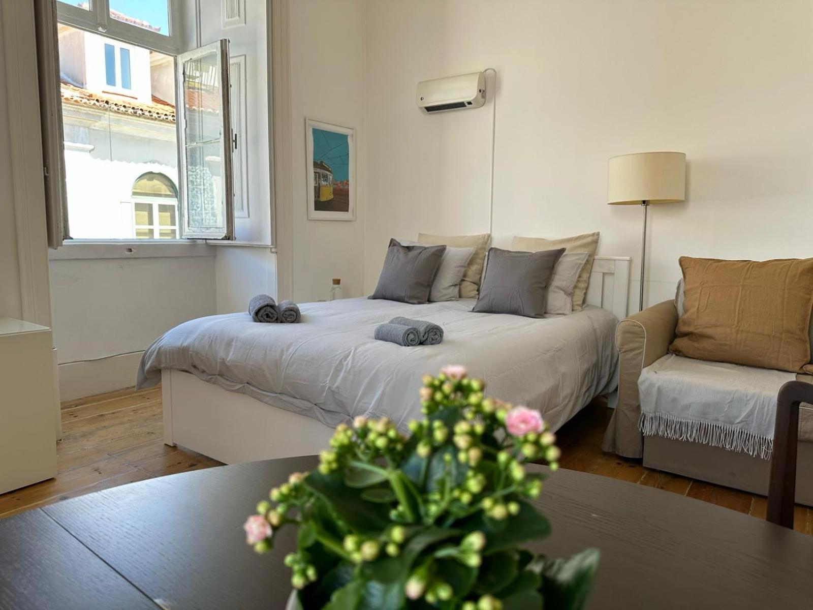 Apartment Deluxe King With Ac With2 Bedrooms Lisbon Exterior photo